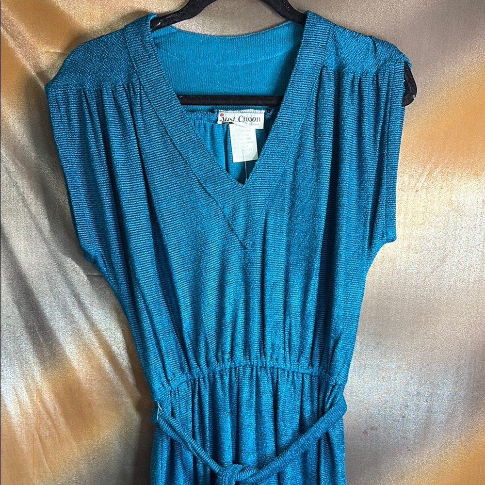 Vintage 70’s terry turquoise‎ V-Neck Dress with belt front slit. 501